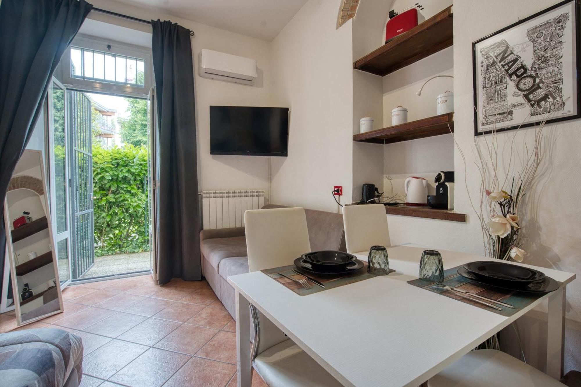 Dieghouse - Monolocale Con Cortile In Corte Lombarda Vicino Al Centro Monza Exterior foto